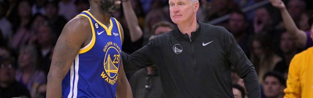 体育平台-勇士队主帅谈格林在对阵芝加哥公牛队的比赛中，最后时刻的犯规